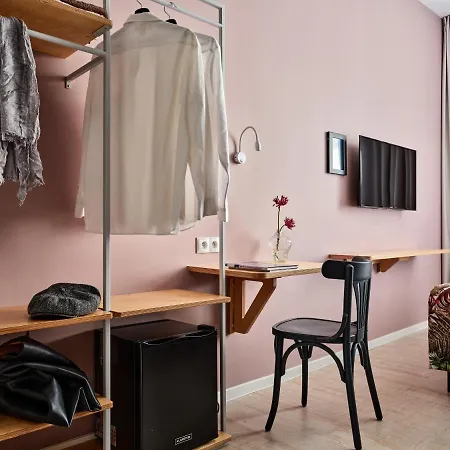 Hola Hotel apartamentowy 3*