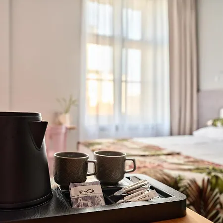 Hotel apartamentowy Hola