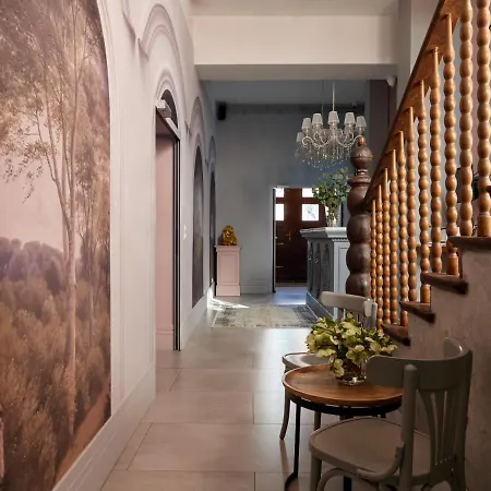 Hola 3* גדינייה