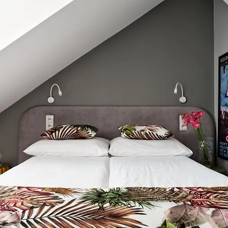 Hola 3* גדינייה