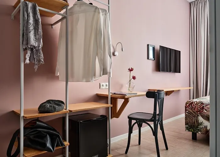 Hola شقة فندقية 3*