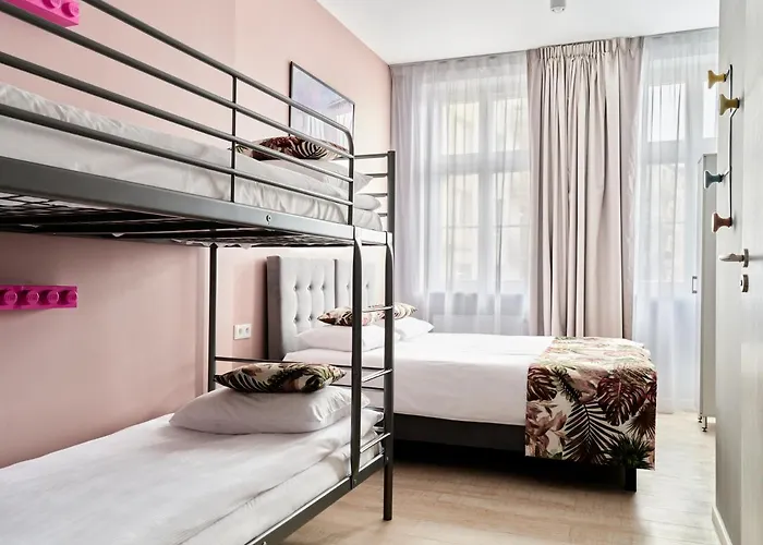 Hola 3* غدينيا